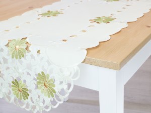 Tischläufer Blütenstickerei 70x30