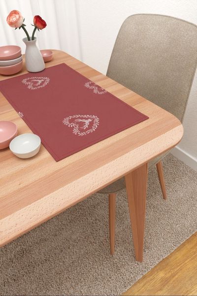 Zahora #3J von Lysel - Platzdeckchen in rot