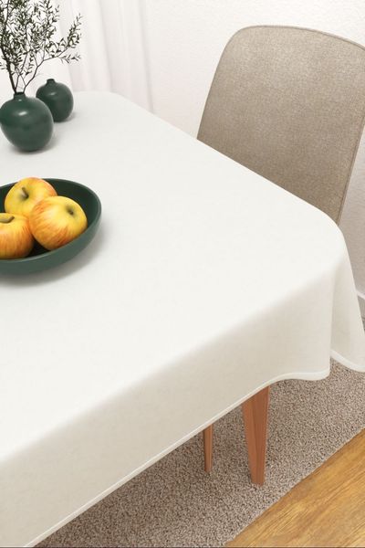 Mazapil #3J von Lysel - Tischdecke eckig in perlweiß