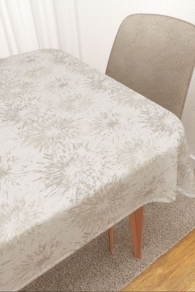 Rosedal #3J von Lysel - Tischdecke eckig in beige