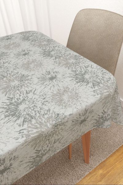 Rosedal #3J von Lysel - Tischdecke eckig in graubeige