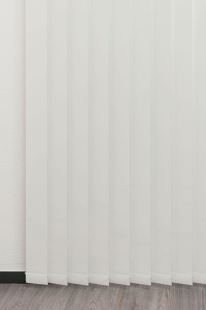 Lamelle Utica Verdunklung  1037 Fensteransicht