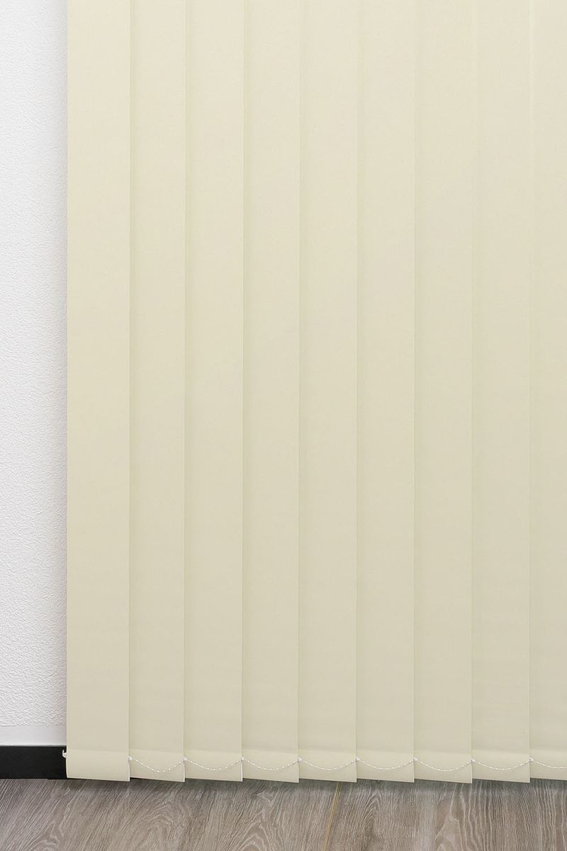 Lamelle Utica Verdunklung  1038 Fensteransicht